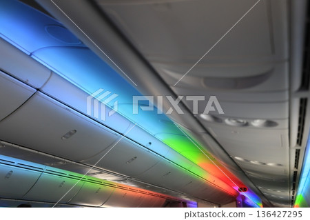 機上照明 136427295