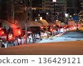 Heavy snowfall in Sapporo in winter causes heavy traffic jams 136429121