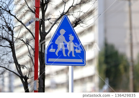 Pedestrian crossing sign image Pedestrian crossing sign image 136429835