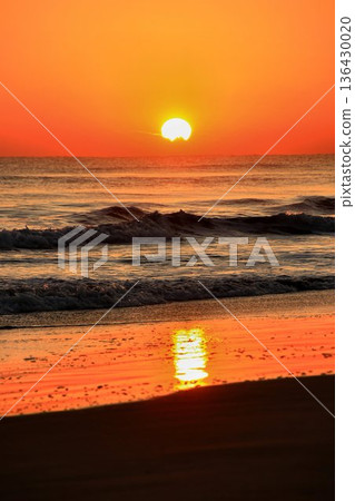 冬日清晨，陽光灑滿鹿島海…從須田濱海灘眺望太平洋日出 136430020