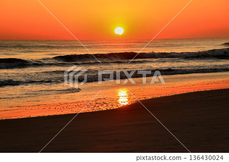 冬日清晨，陽光灑滿鹿島海…從須田濱海灘眺望太平洋日出 136430024