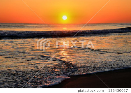 冬日清晨，陽光灑滿鹿島海…從須田濱海灘眺望太平洋日出 136430027