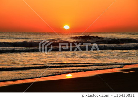 冬日清晨，陽光灑滿鹿島海…從須田濱海灘眺望太平洋日出 136430031