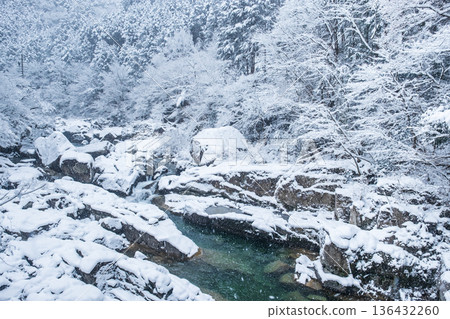 Samigawa Gorge (winter) Samigawa Gorge (winter) 136432260