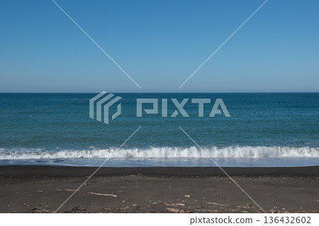 鄂霍次克海岸和藍天 鄂霍次克海岸和藍天 136432602