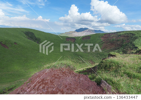 Aso mountain trail 136433447
