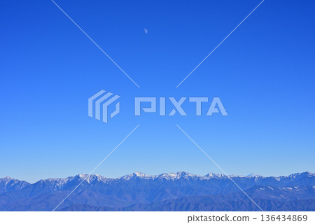 從千丈庵冰鬥眺望南阿爾卑斯山 136434869