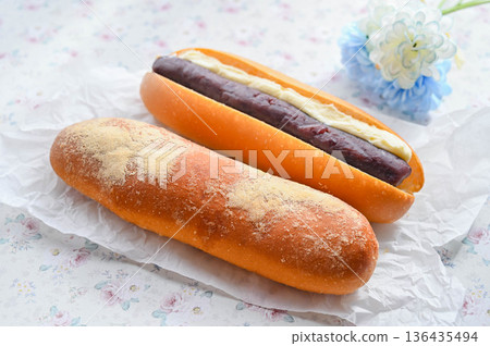 Kinako fried bread and bean paste butter bun 136435494