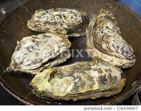 Pan-fried oysters Pan-fried oysters 136436607