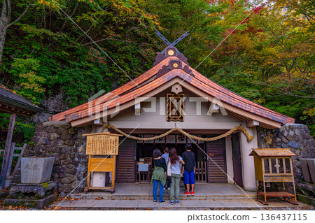戶隱神社（長野縣）－秋葉環繞的內殿 136437115