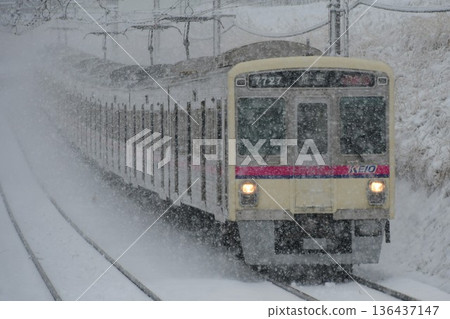 Keio 7000 series 7727F running in the snow 136437147