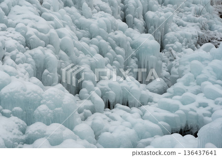 Ice pillar of ragwood 136437641