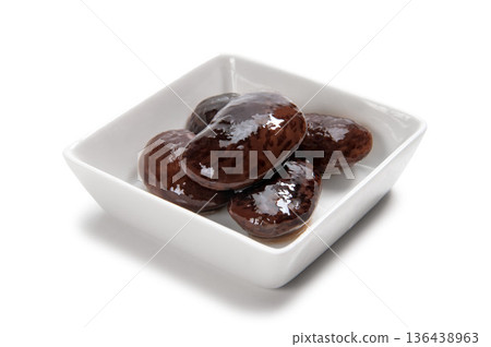 Sweet boiled adzuki beans Sweet boiled adzuki beans 136438963