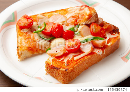 Pizza toast  136439874