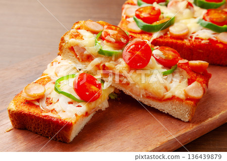 Pizza toast  136439879