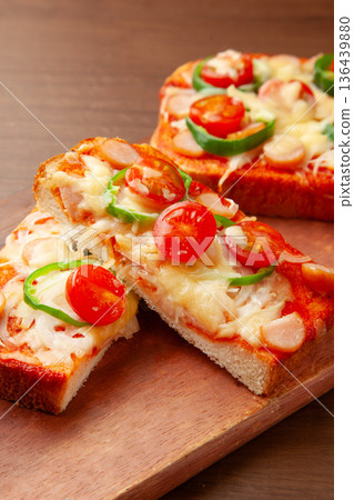 Pizza toast  136439880