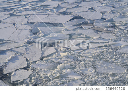 Ice Fragments Shimmer. Chilly Sea Ice Breaks Into Mosaic Structures Ice Fragments Shimmer. Chilly Sea Ice Breaks Into Mosaic Structures 136440528