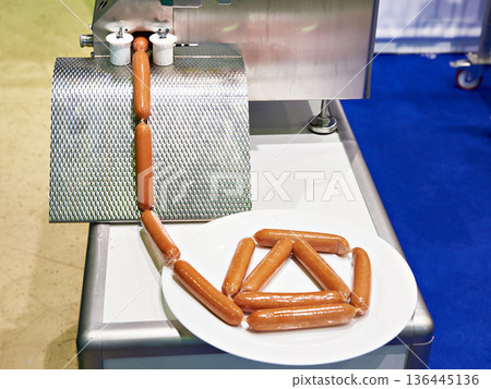 Sausage packing machine Sausage packing machine 136445136
