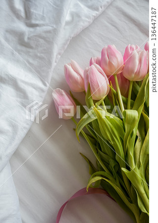 Vertical View Pink Tulip Bouquet Vertical View Pink Tulip Bouquet 136447187