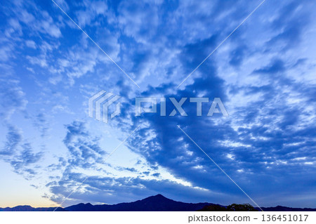 Mt. Hiei before dawn Mt. Hiei before dawn 136451017