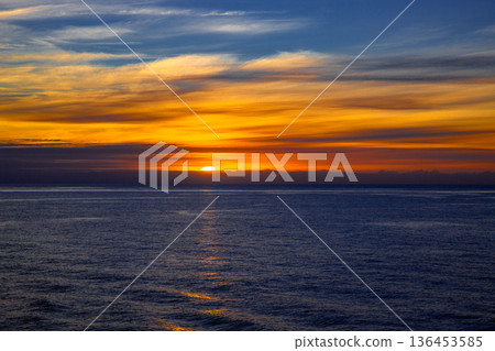 Tasman Sea 136453585