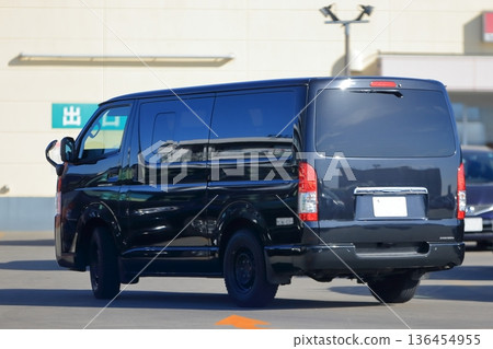 One-box car image 136454955