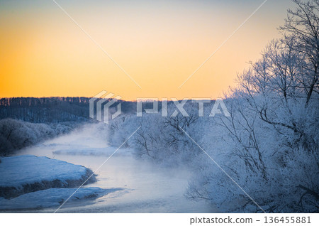 A fantastic view of Otowa Bridge and a wind storm in the early winter morning in Tsurui Village, Hokkaido A fantastic view of Otowa Bridge and a wind storm in the early winter morning in Tsurui Village, Hokkaido 136455881