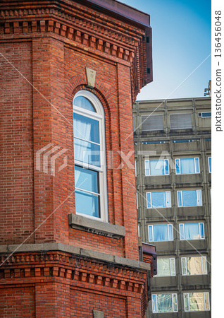 北海道札幌市原北海道政府辦公大樓（紅磚樓）的冬季景色 136456048