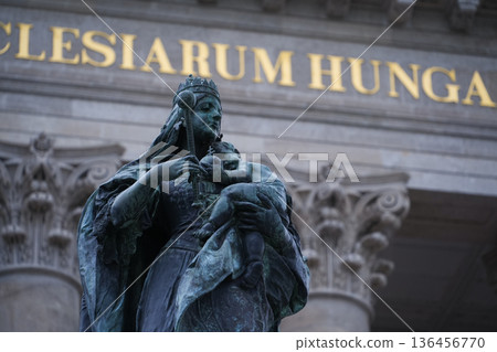 Hungary_Esztergom Basilica 136456770