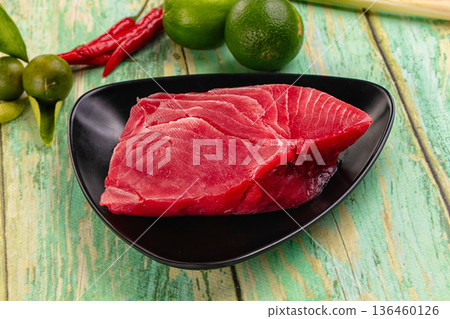 Raw tuna fish fillet steak Raw tuna fish fillet steak 136460126