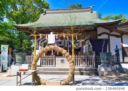 松戶神社,參拜殿,穿過稻草圈(千葉縣松戶市) 松戶神社,參拜殿,穿過稻草圈(千葉縣松戶市) 136460846
