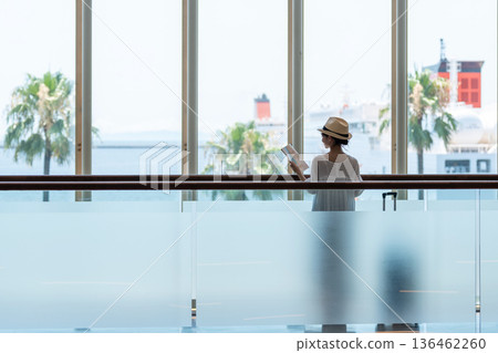 婦女去旅行 136462260