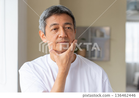 皮膚不好的男人 皮膚不好的男人 136462446