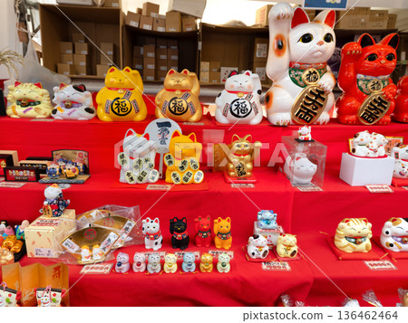 Colorful beckoning cats and lucky charms in Tokyo Colorful beckoning cats and lucky charms in Tokyo 136462464