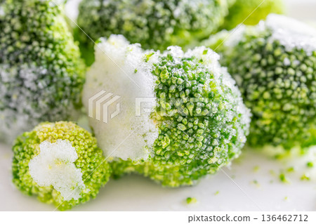 冷凍花椰菜 136462712
