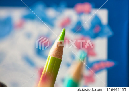 彩色鉛筆 136464465