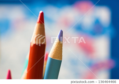 彩色鉛筆 136464466
