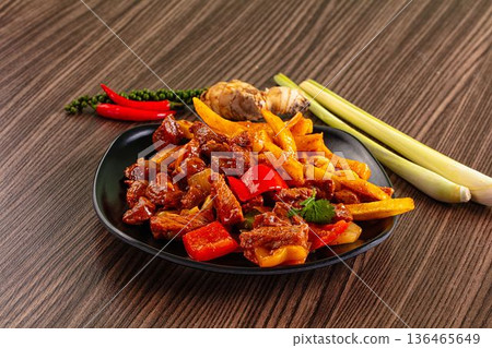 Roasted beef meat with vegetables Roasted beef meat with vegetables 136465649