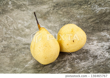 Sweet juicy yellow Chinese Pears Sweet juicy yellow Chinese Pears 136465767