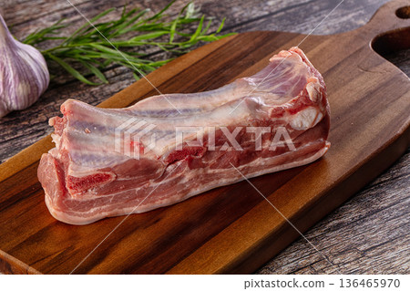 Raw pork spare ribs meat Raw pork spare ribs meat 136465970