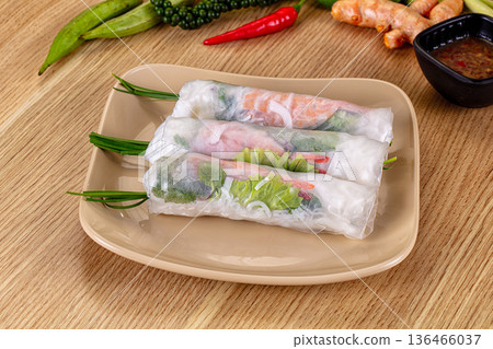 Vietnamese spring roll with prawn Vietnamese spring roll with prawn 136466037