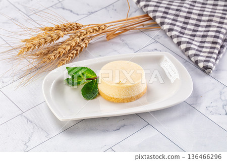Round dessert cheesecake New York Round dessert cheesecake New York 136466296
