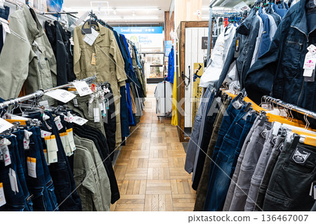 Unidy Komae Store 工作服 東京都狛江市泉本町 Unidy Komae Store 工作服 東京都狛江市泉本町 136467007