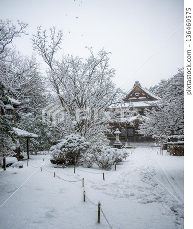 Snow scene at Saienji Temple, Kasama City, Ibaraki Prefecture 136469575