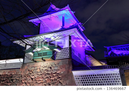 【石川縣】金澤城石川門銀白的夜景 【石川縣】金澤城石川門銀白的夜景 136469667