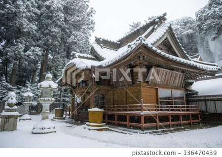 Snow scene at Atago Shrine, Kasama City, Ibaraki Prefecture 136470439
