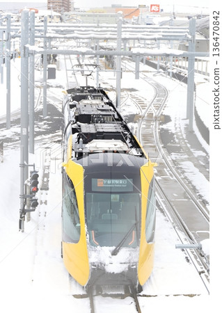 宇都宮平石站:輕軌與雪景 宇都宮平石站:輕軌與雪景 136470842