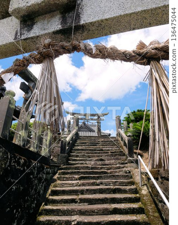 Stone steps of Gion Shrine (Motodo, Amakusa City, Kumamoto Prefecture) Stone steps of Gion Shrine (Motodo, Amakusa City, Kumamoto Prefecture) 136475044