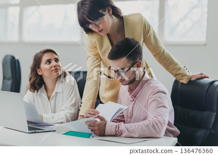 Business team in the office 136476360