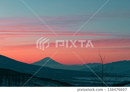 Mount Fuji at sunrise 136476607